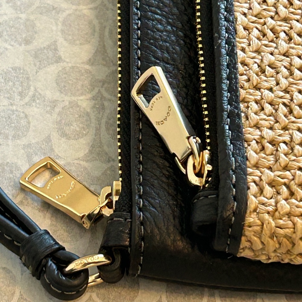 NWT COACH DOUBLE ZIP LARGE WALLET WRISTLET STRAW CAP26 LEATHER TOAST/BLACK - Picture 5 of 12